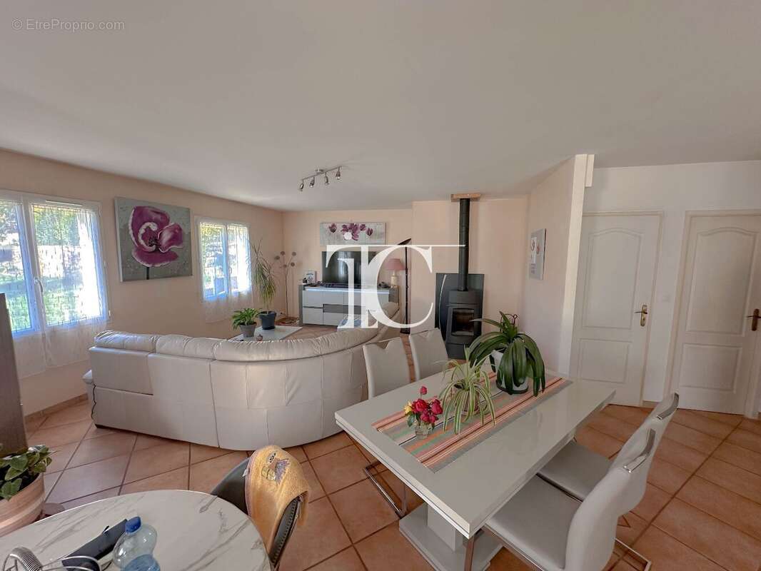 Maison à SAINT-AMBROIX