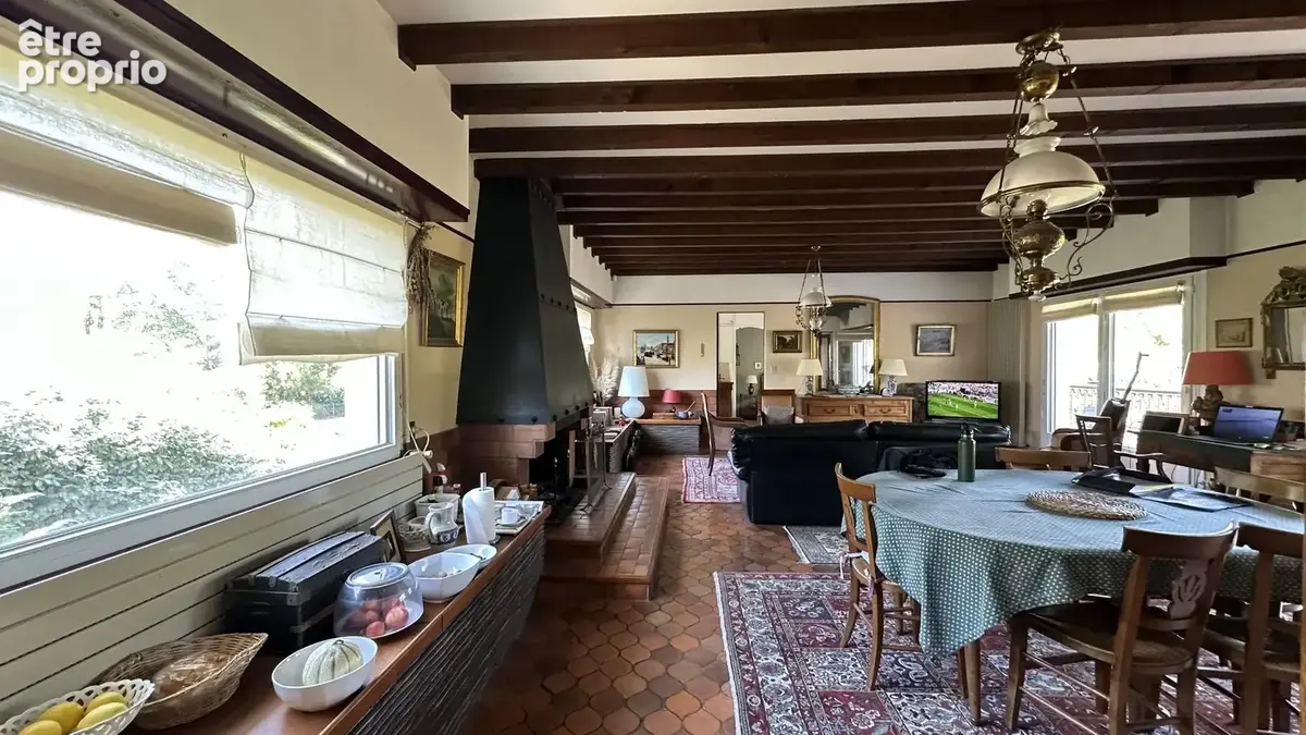 Hossegor  centre-ville / les halles  emplacement rare  villa  200 m² sur terrain 1 140 m²  fort potentiel - photo 10