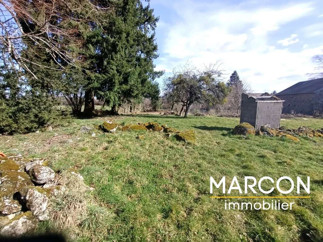 Maison à LE DONZEIL