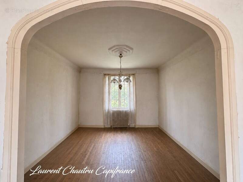 Maison de caractère avec jardin et garage - photo 10