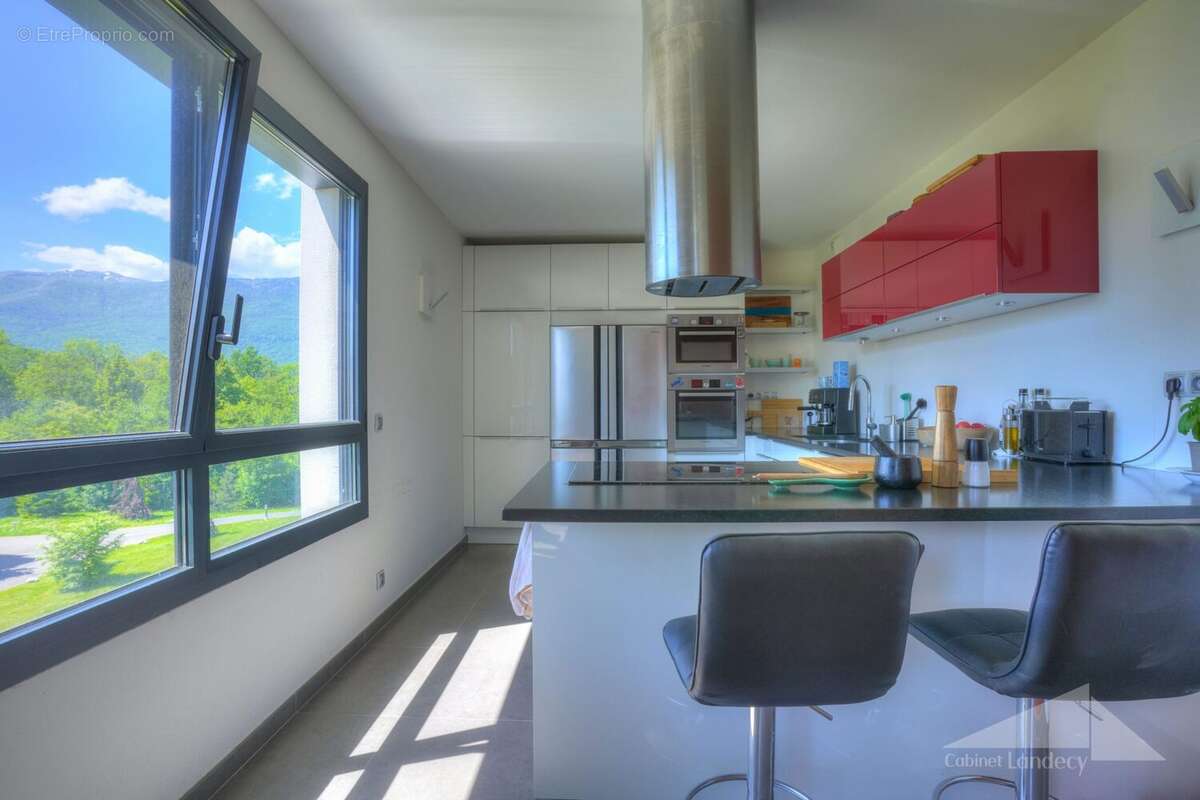 Appartement à SAINT-GENIS-POUILLY