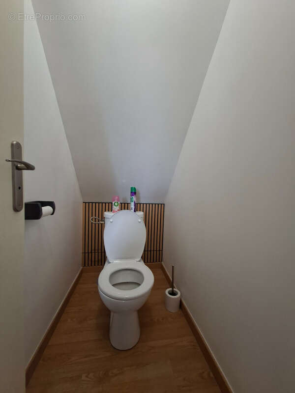 Maison à NOTRE-DAME-D'ALIERMONT