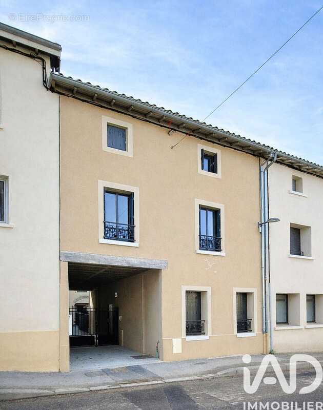 Photo 9 - Appartement à LA TOUR-DE-SALVAGNY