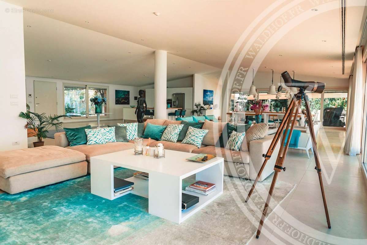 Maison à ROQUEBRUNE-CAP-MARTIN