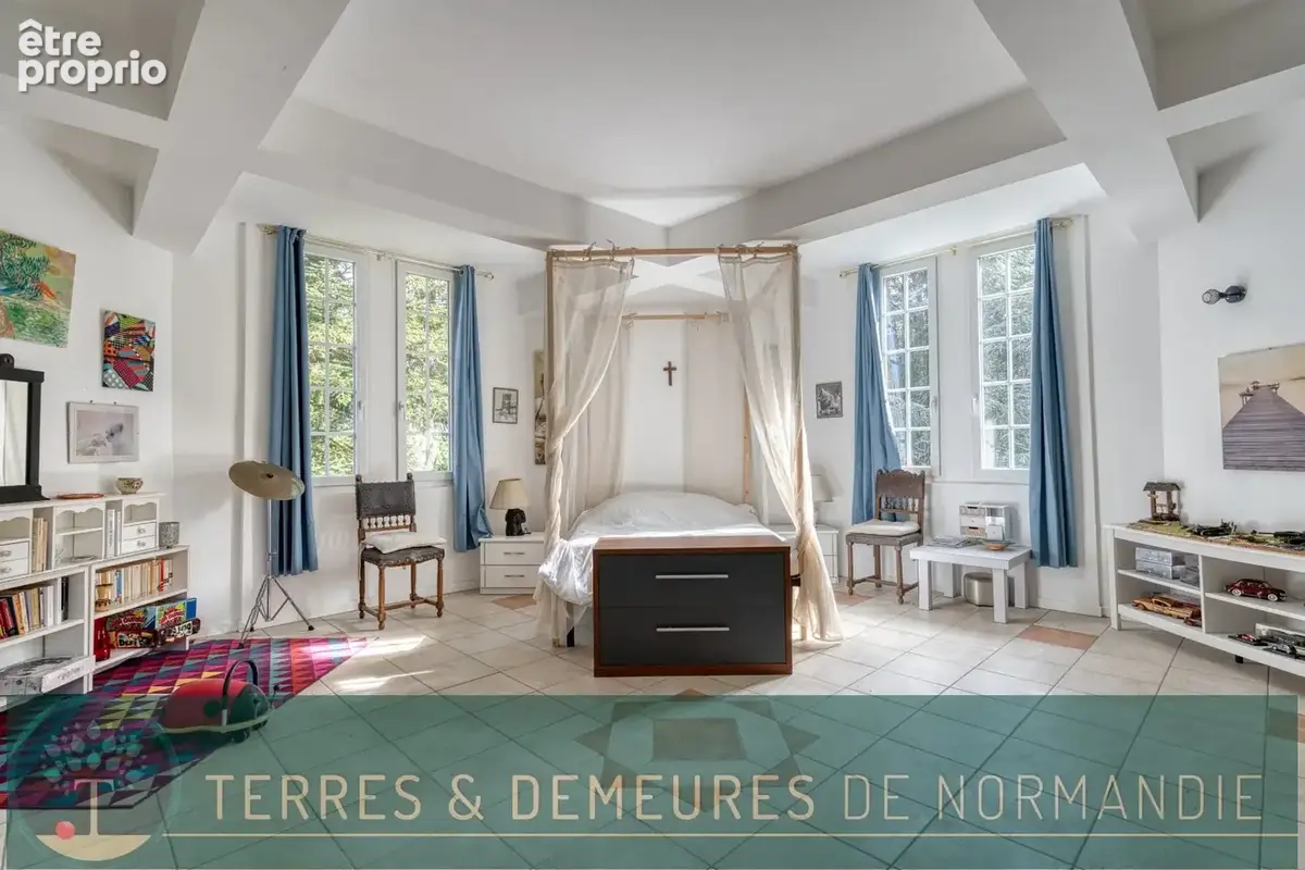 Domaine historique en normandie  château xviie & dépendances  4,5 hectares - photo 19