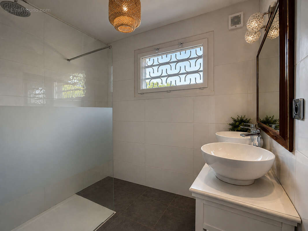Maison 116 m² à Bagnols-Sur-Ceze  - photo 6