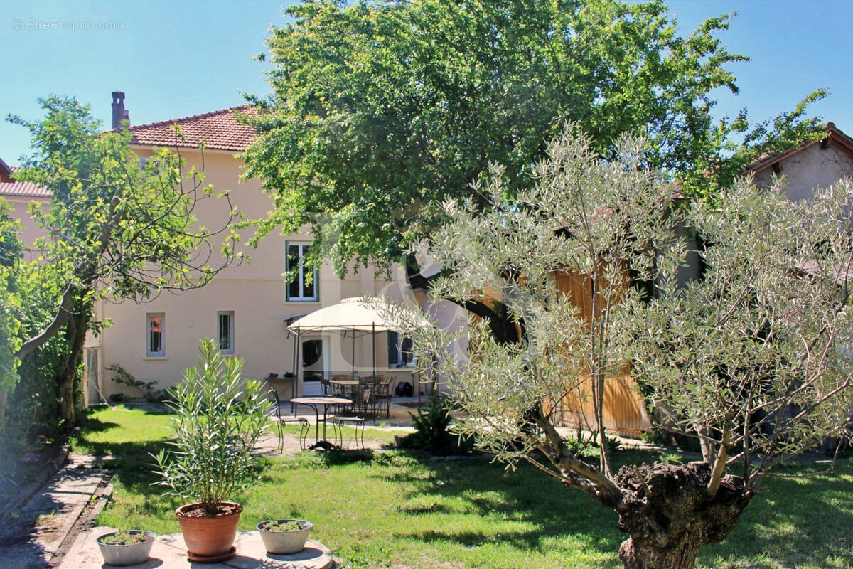 Maison à VAISON-LA-ROMAINE