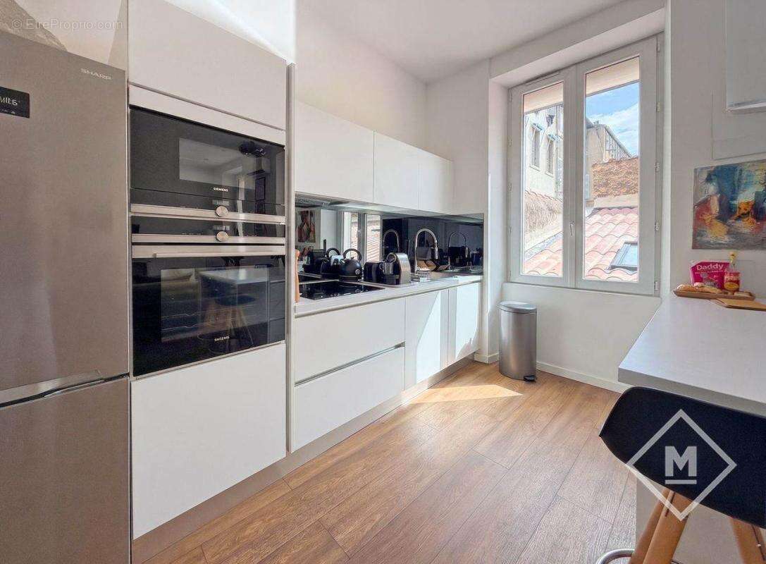 Vend T2 de 52 m2 calme sud 13006 Vauban - photo 5