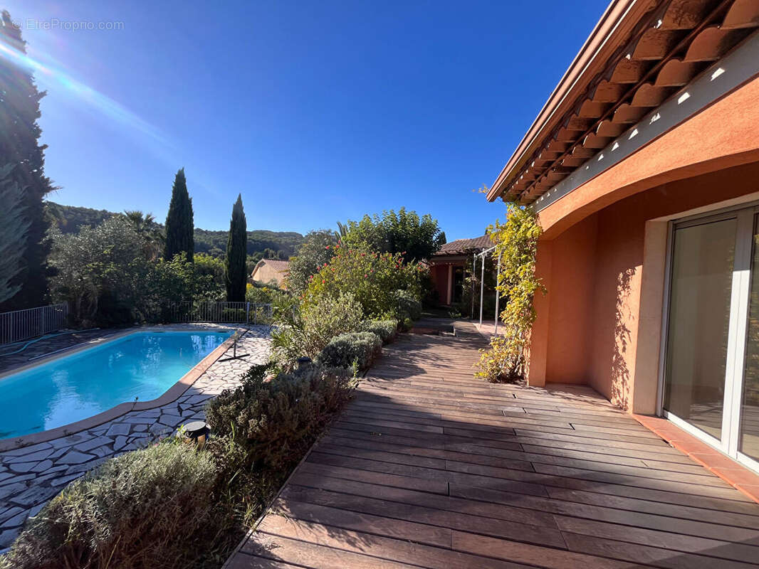 Maison à LE CASTELLET