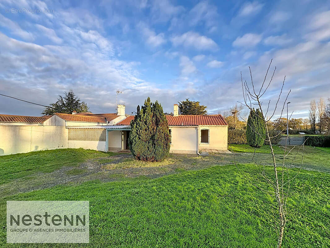 Maison à CHATEAUNEUF