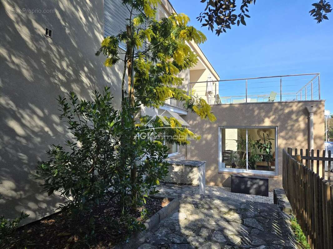 Maison à SAINT-PRIVAT-DES-VIEUX