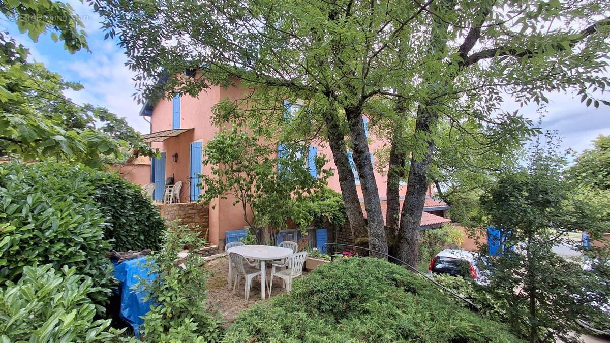 Maison à FLEURIEUX-SUR-L'ARBRESLE