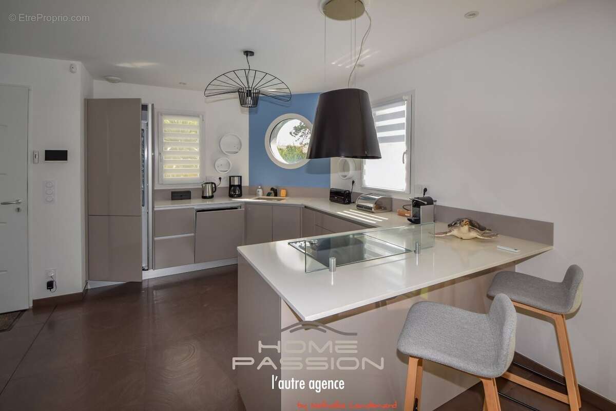 Maison à VAUX-SUR-MER