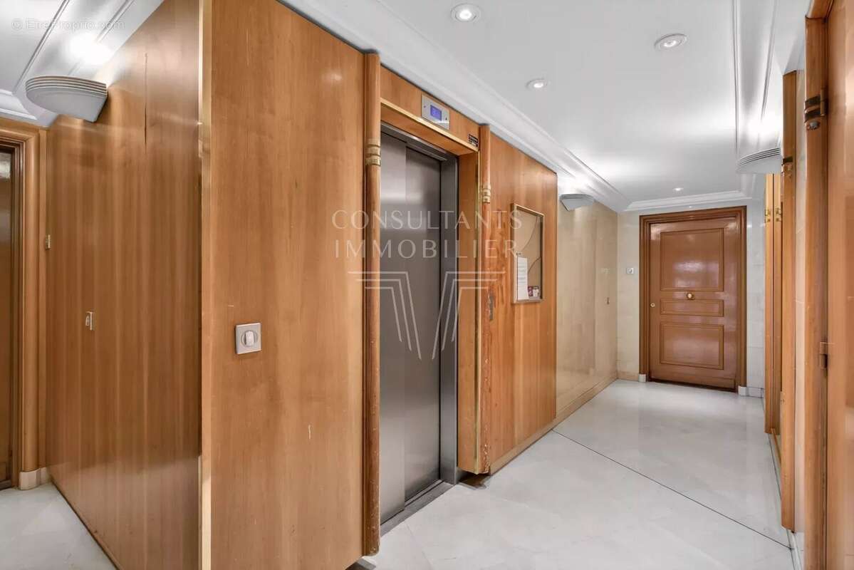 Appartement à LEVALLOIS-PERRET