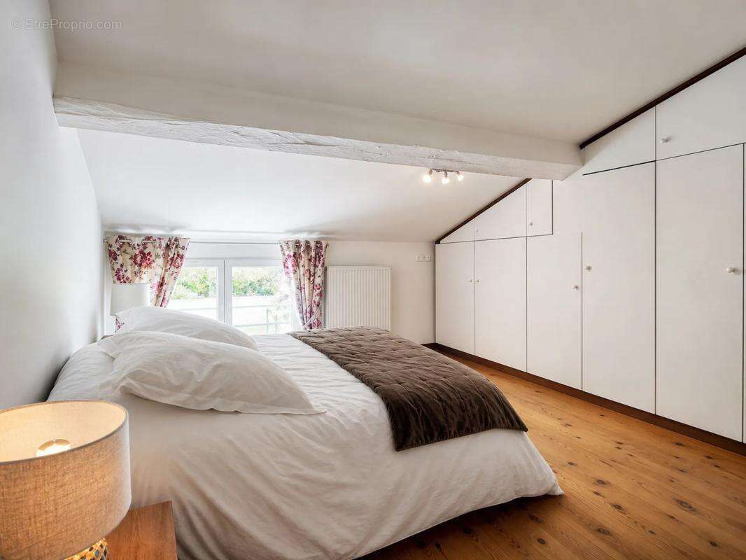 Maison de 8 pièces de 190 m² à La Bastide-de-Besplas - photo 9