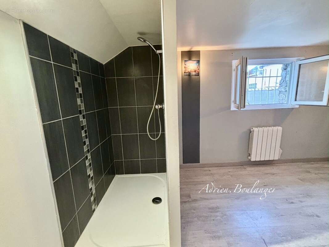 Maison à vendre 5 pièces COMBS LA VILLE (77) - photo 8