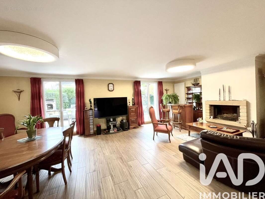 Photo 5 - Maison à SAINT-GERMAIN-LES-CORBEIL