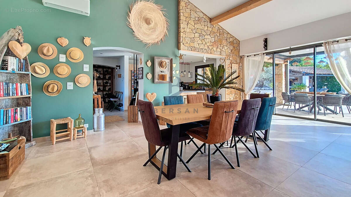 Maison à FREJUS