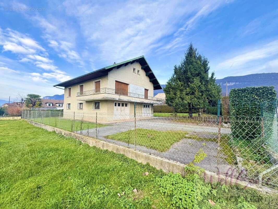 Maison à BRISON-SAINT-INNOCENT