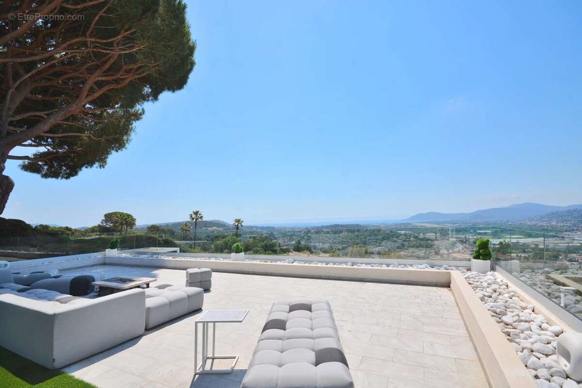 Maison à MOUGINS