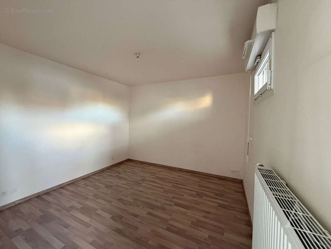 Appartement à MONDEVILLE