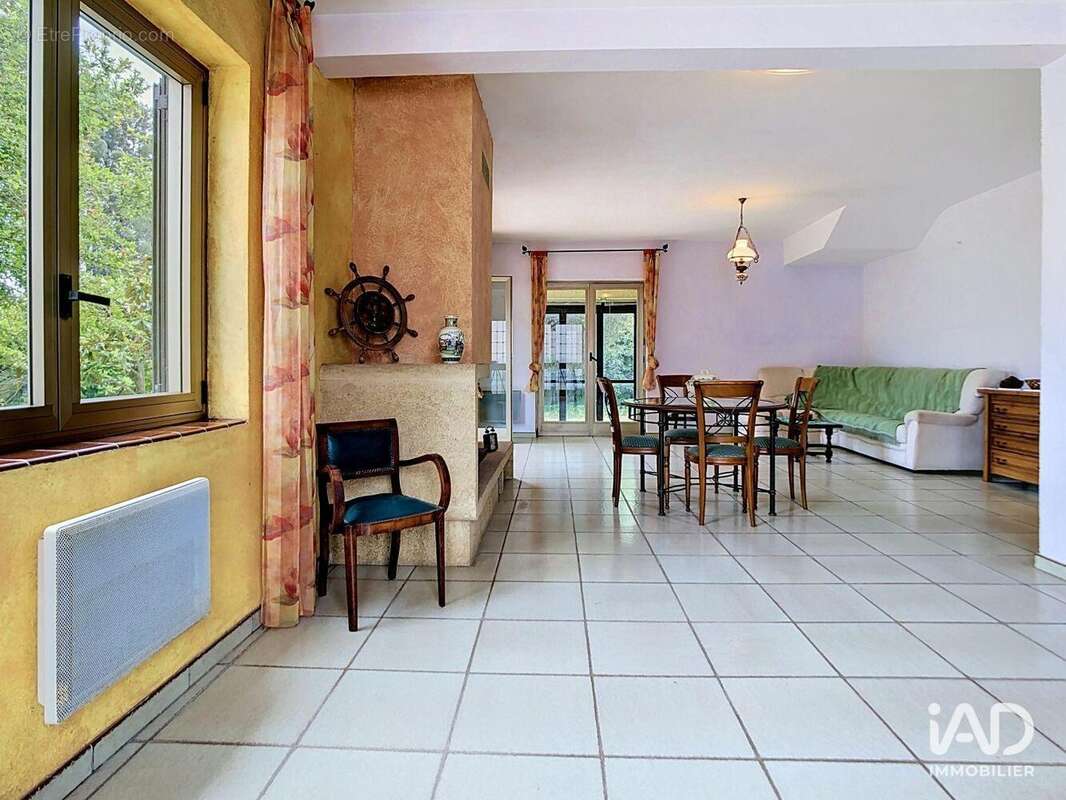 Maison 138 m² à Saint-Cyprien  - photo 5