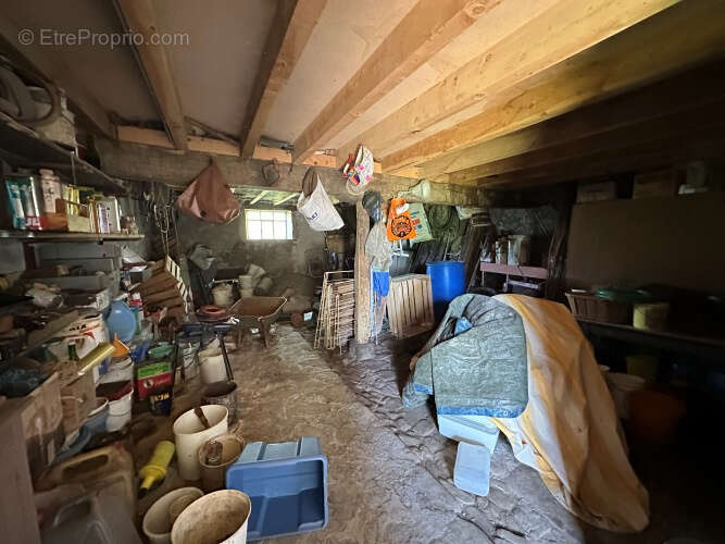 Maison à SAURET-BESSERVE