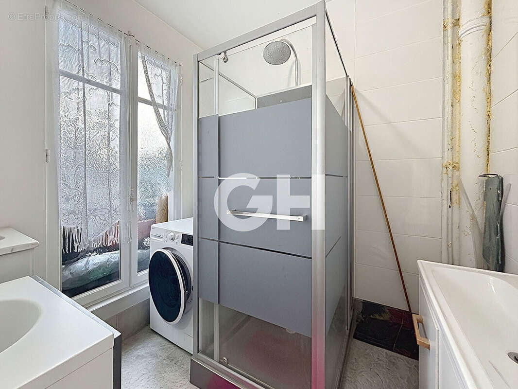 Appartement à PARIS-20E