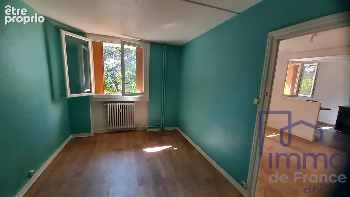 Appartement 2 pièces 47 m² à vendre à Saint-Etienne (42000) - photo 4