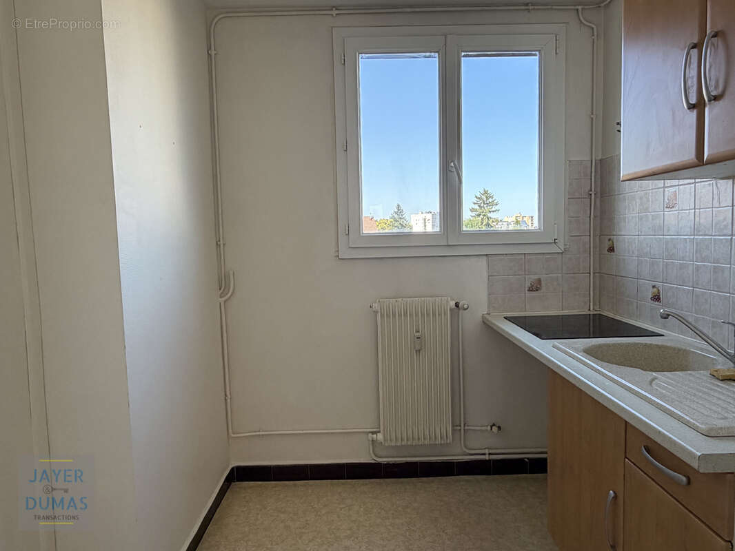 CHALON-SUR-SAONE - Appartement T3 dans petite copropriété - - photo 4