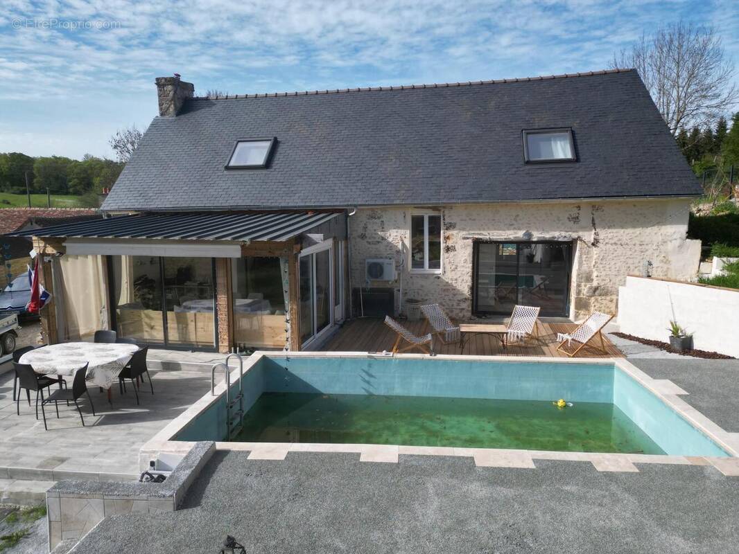 Photo 1 - Maison à GESNES-LE-GANDELIN