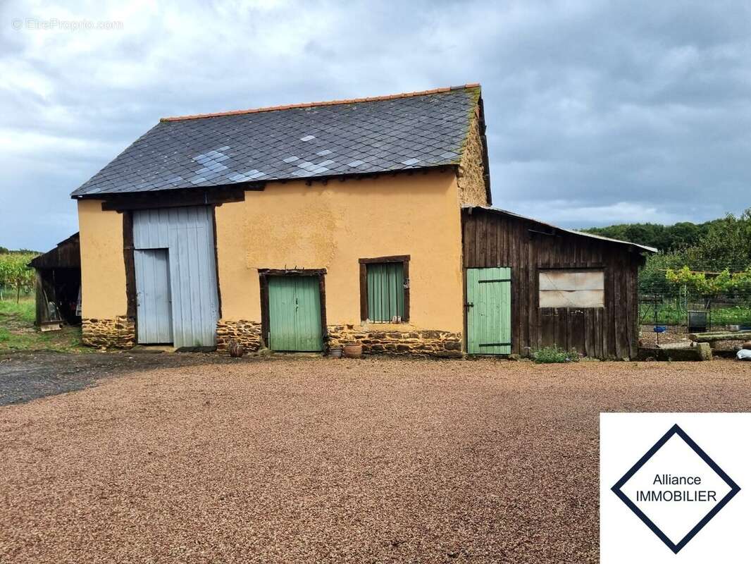 Maison à SAINT-MAUGAN