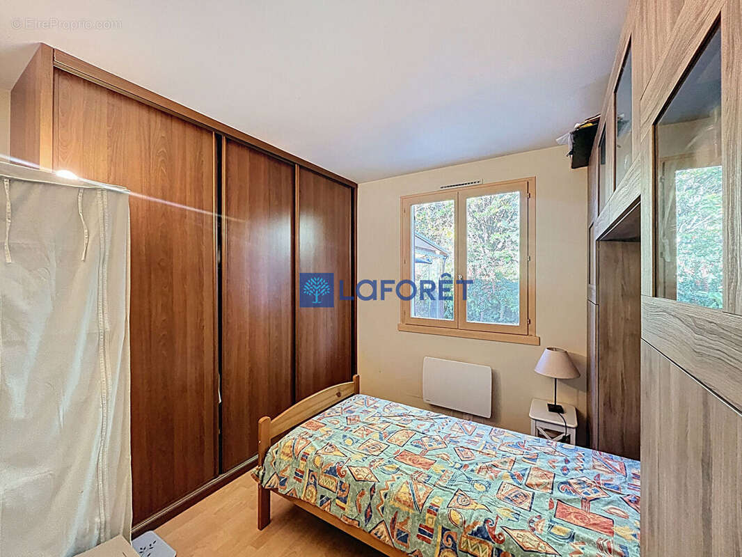 Maison à SAINT-PIERRE-DU-PERRAY