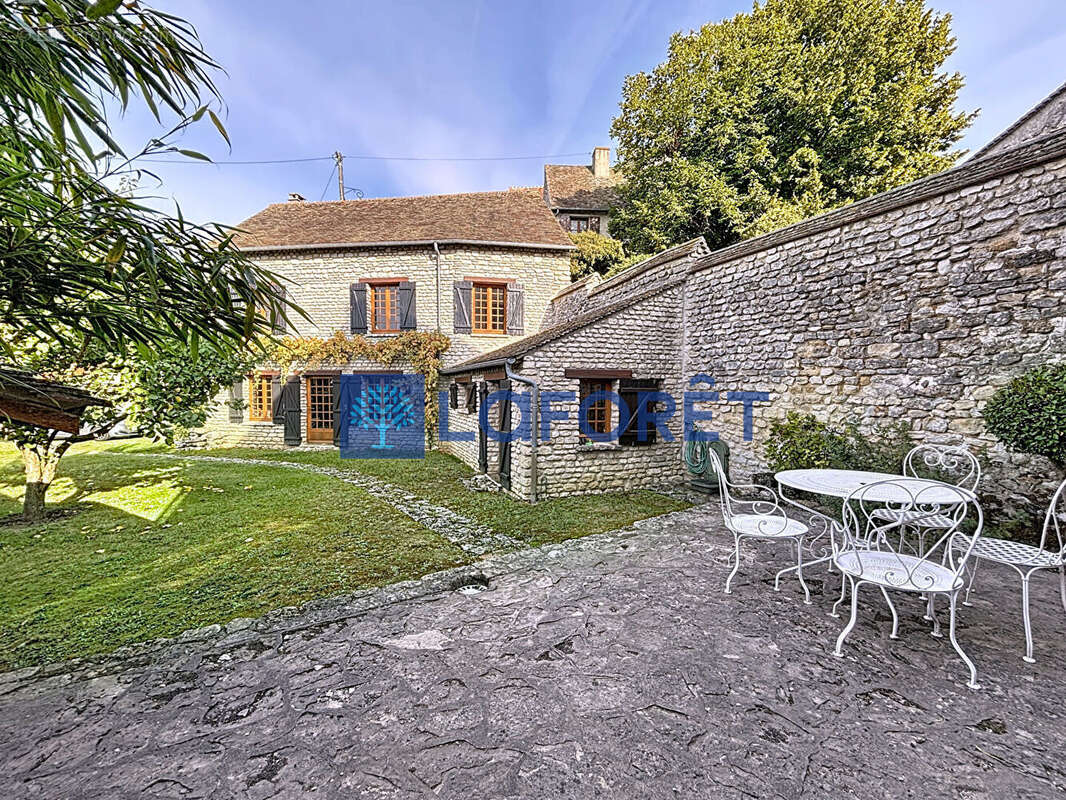 Maison à JUMEAUVILLE