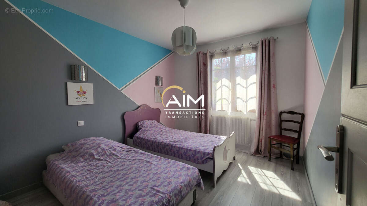 Maison à LA VILLE-AUX-DAMES