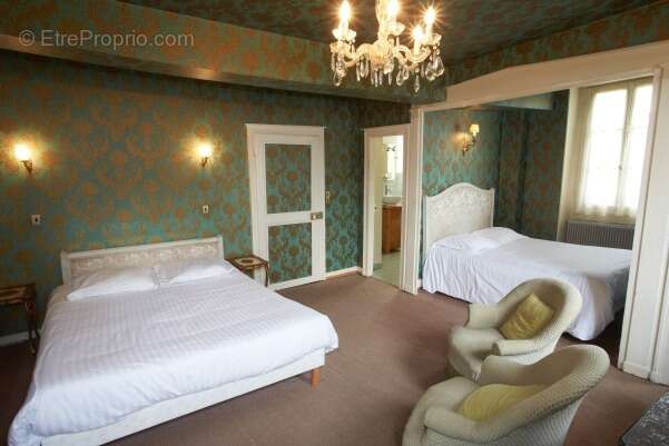 Maison à MAILLY-LE-CHATEAU