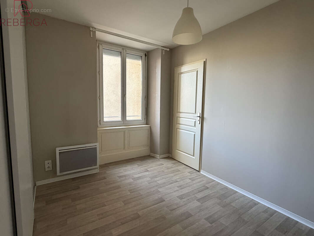 Appartement T3 en centre-ville de Mazamet - photo 10