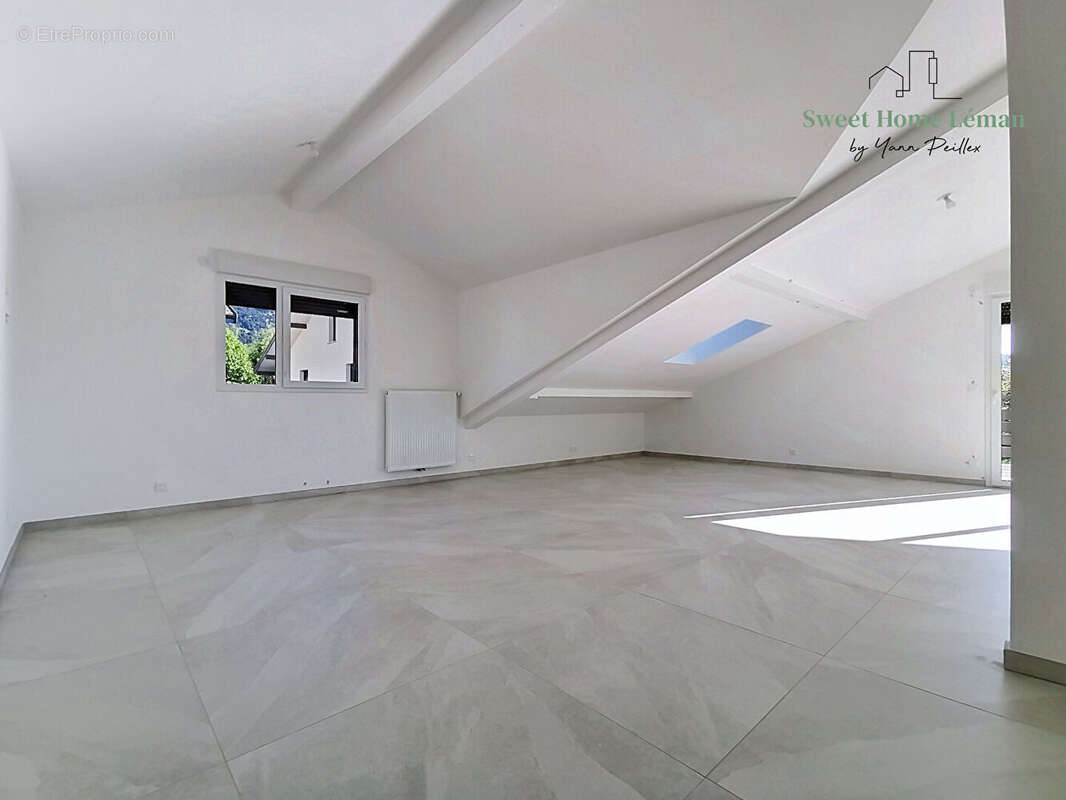 Appartement à BRENTHONNE