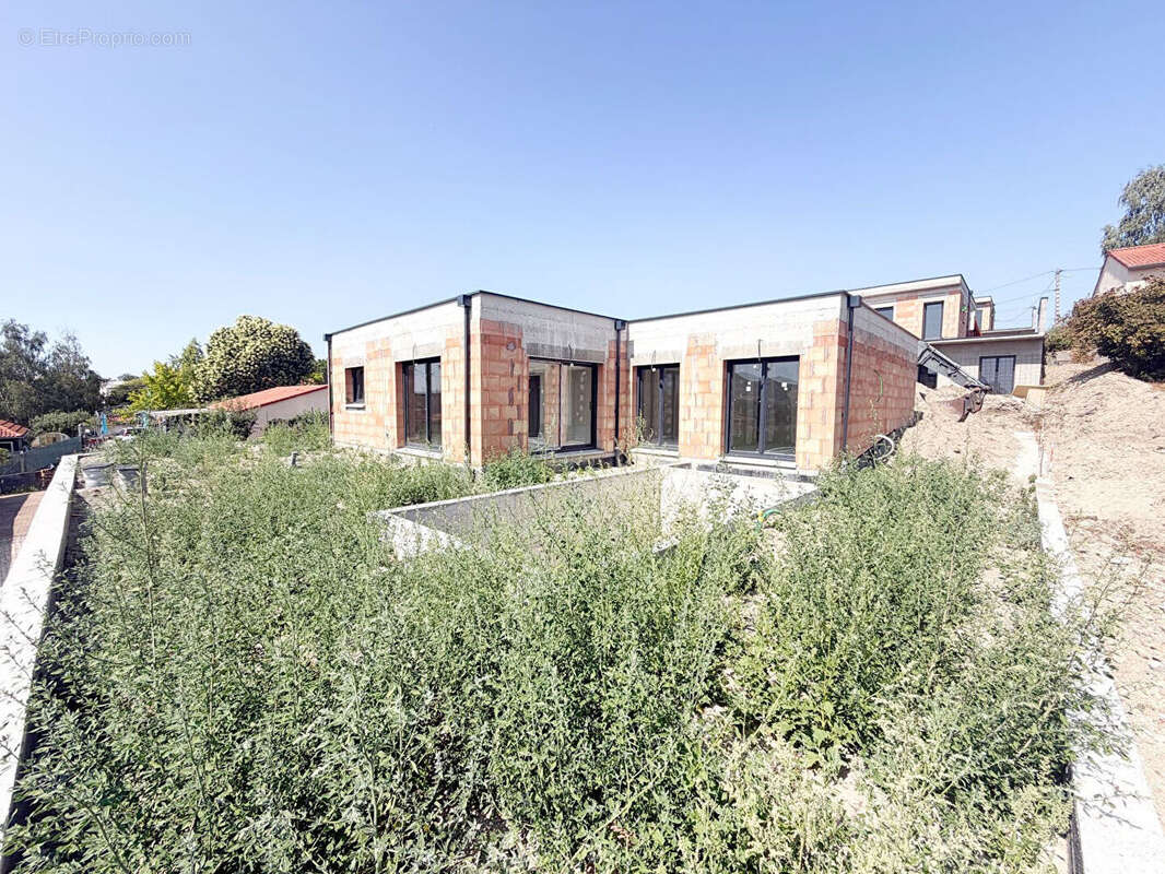 Villa 5 pièces de 119 m2 avec piscine - photo 5
