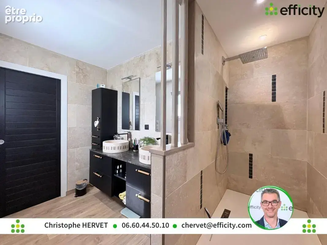 Maison 230 m² à Champniers  - photo 9