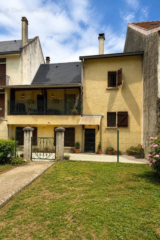 Maison à SARRANCOLIN