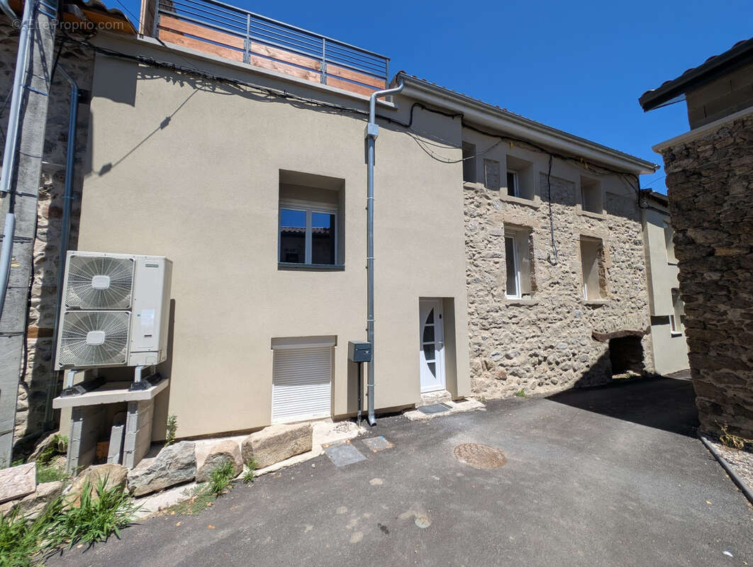 Maison à SARRAS