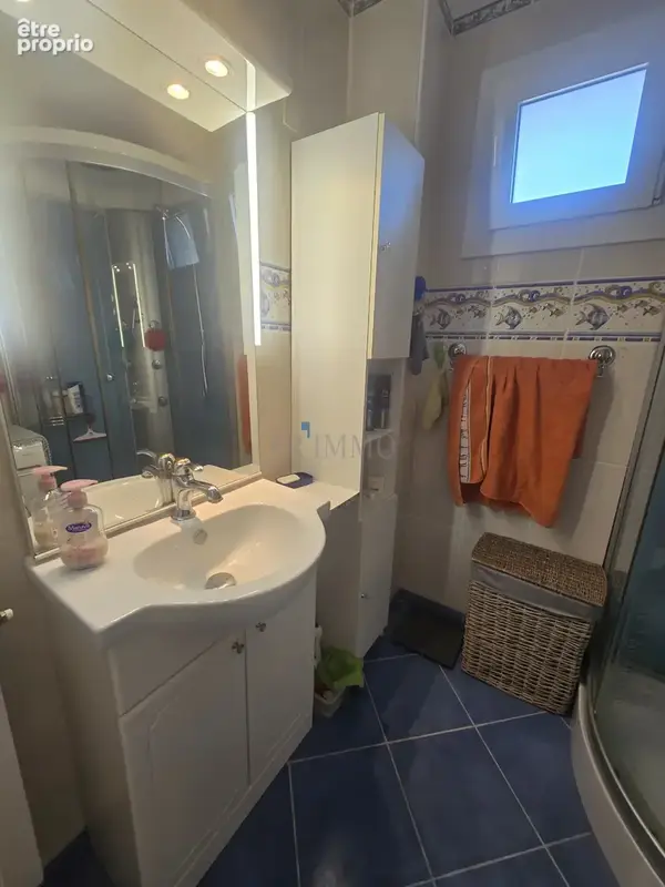 SAINT-RAPHAEL - T2 47m2 + Parking privé et cave - photo 10