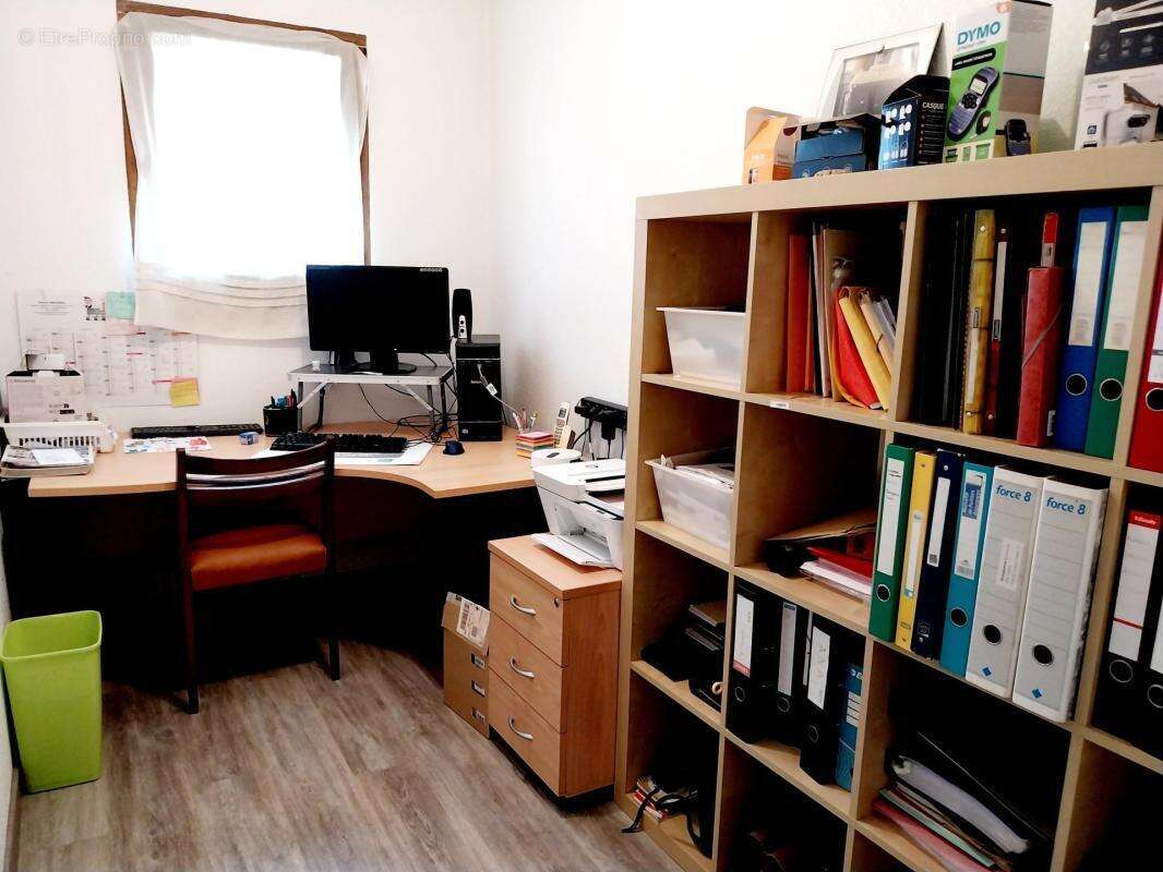 Maison à BUSSAC-FORET