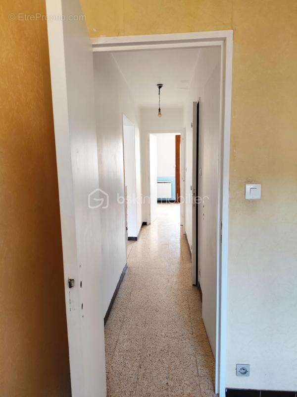 Appartement à SAINT-CYR-SUR-MER