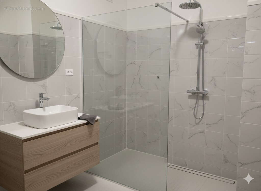 Appartement à PARIS-20E