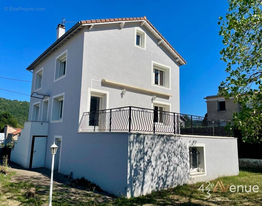 Maison à AUREC-SUR-LOIRE