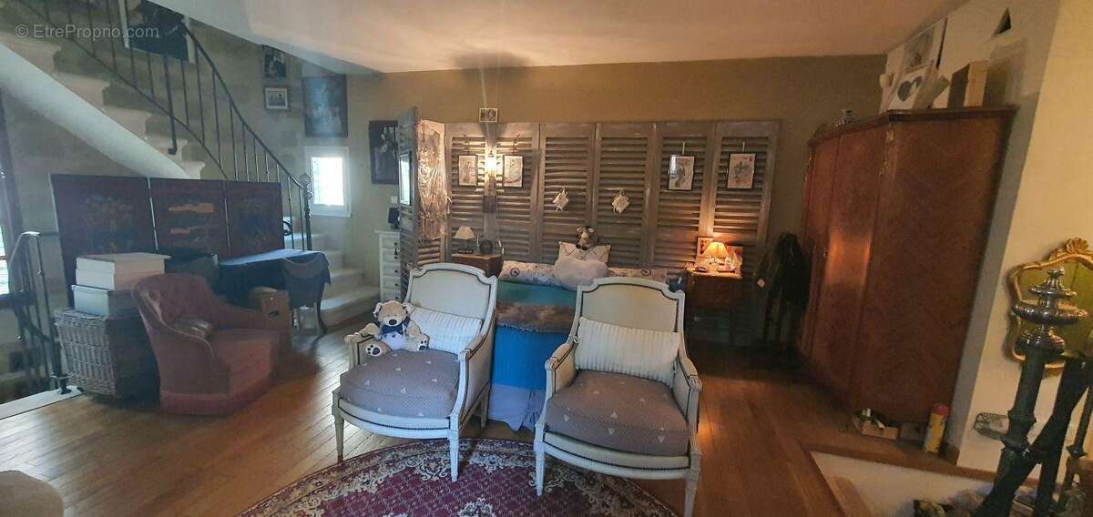 Maison à SAINT-QUENTIN-LA-POTERIE