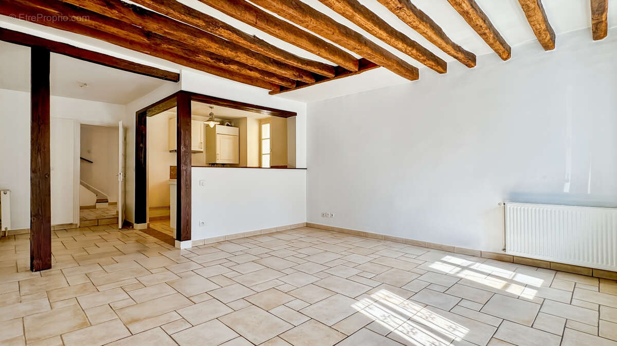 Maison à SAINT-NOM-LA-BRETECHE