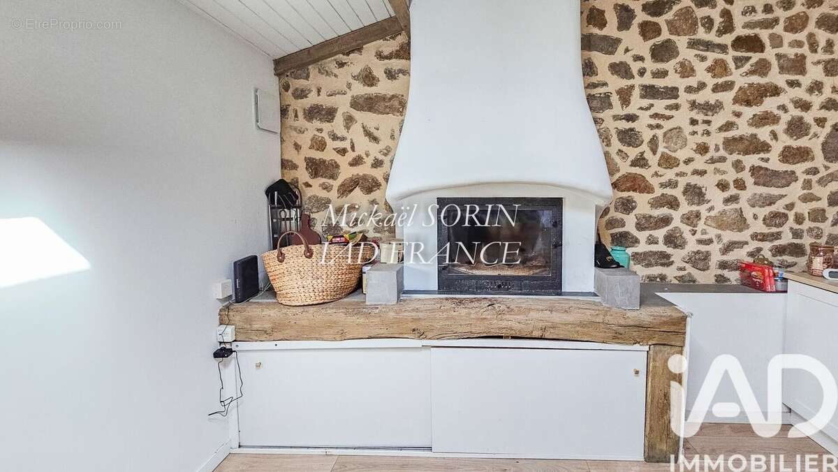 Photo 6 - Maison à LA CHAIZE-LE-VICOMTE